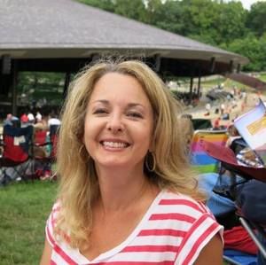 Meet your Posher, Cynthia